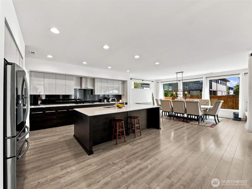 Property photo for 32976 Cedar Avenue Se, Black Diamond photo 15