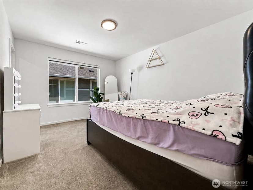 Property photo for 32976 Cedar Avenue Se, Black Diamond photo 27
