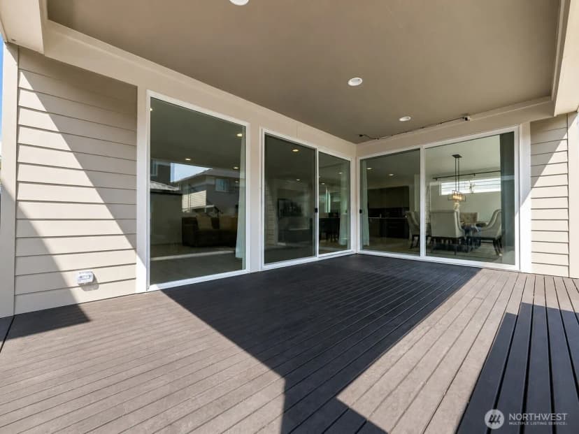 Property photo for 32976 Cedar Avenue Se, Black Diamond photo 18