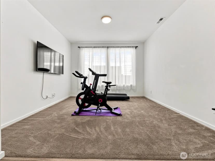 Property photo for 32976 Cedar Avenue Se, Black Diamond photo 11