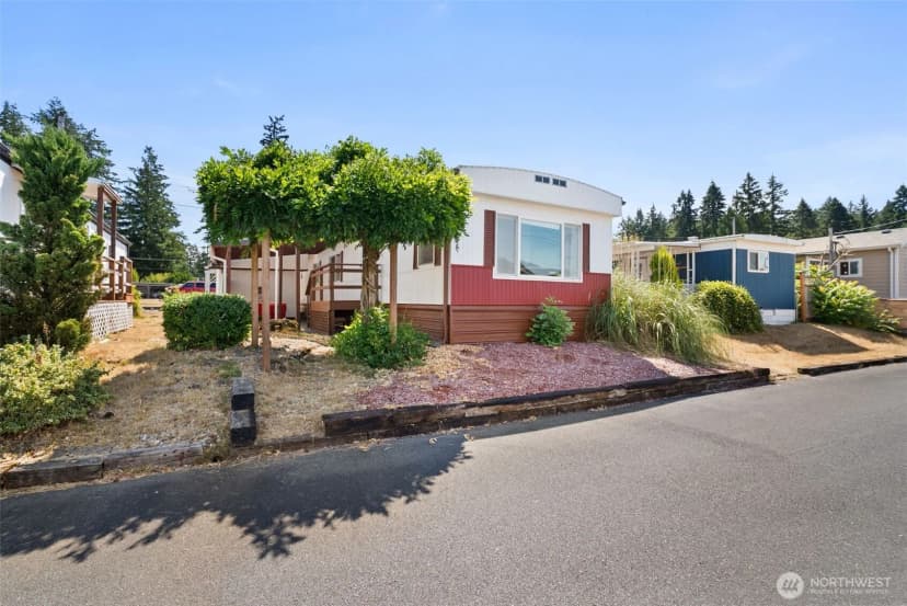Property photo for 4707 Black Lake Belmore Road Sw #34, Olympia photo 18
