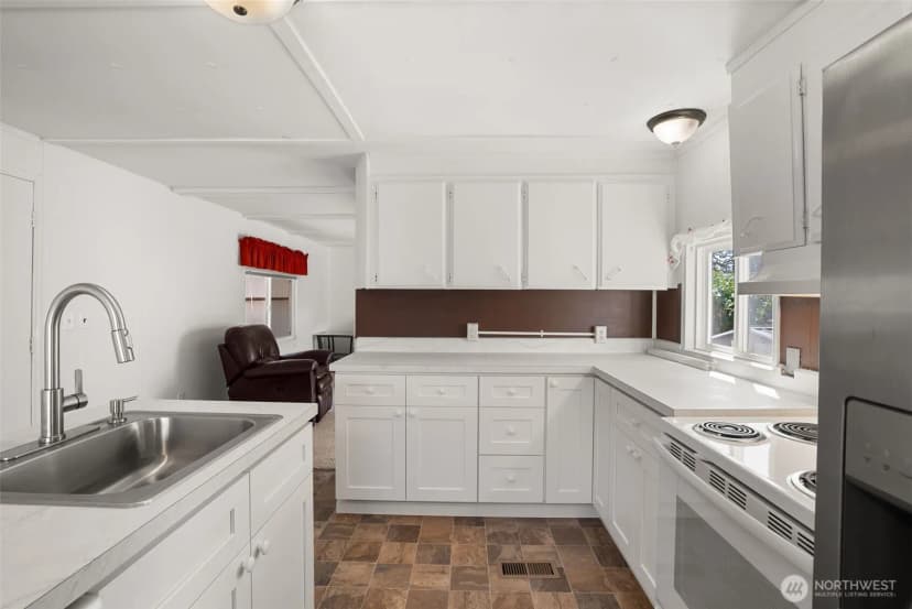Property photo for 4707 Black Lake Belmore Road Sw #34, Olympia photo 10