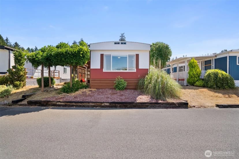 Property photo for 4707 Black Lake Belmore Road Sw #34, Olympia photo 2