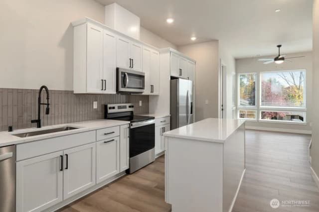 Property photo for 6611 S 128th Street, Seattle photo 5