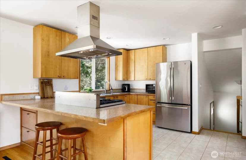 Property photo for 1002 Carl Avenue, Oak Harbor photo 9