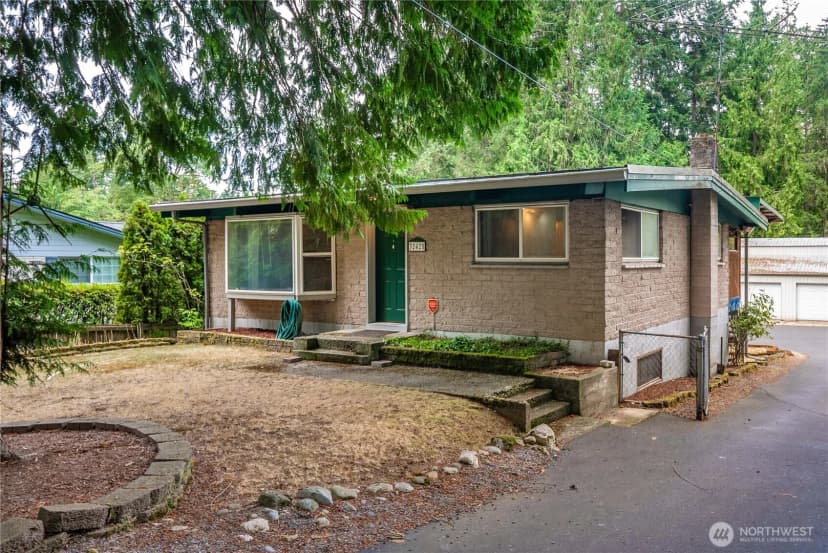 Property photo for 32425 46th Place S, Auburn photo 2