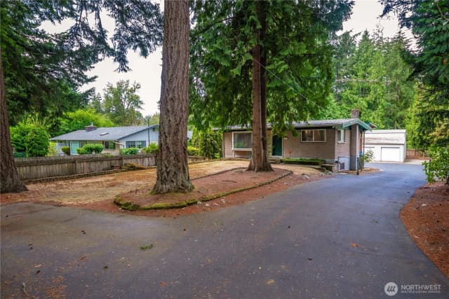 Property photo for 32425 46th Place S, Auburn photo 3