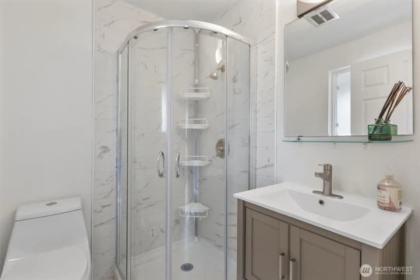 Property photo for 1007 174th Avenue Ne, Bellevue photo 18