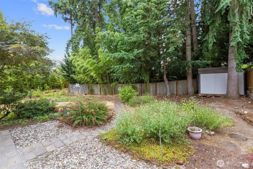 Property photo for 1007 174th Avenue Ne, Bellevue photo 36