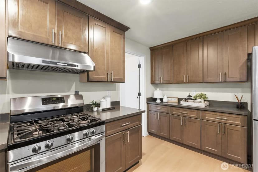 Property photo for 1007 174th Avenue Ne, Bellevue photo 15