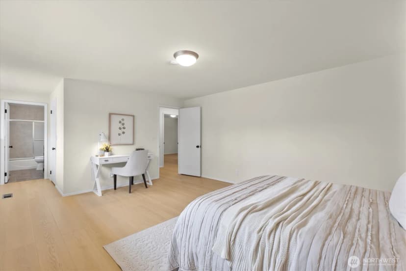 Property photo for 1007 174th Avenue Ne, Bellevue photo 22