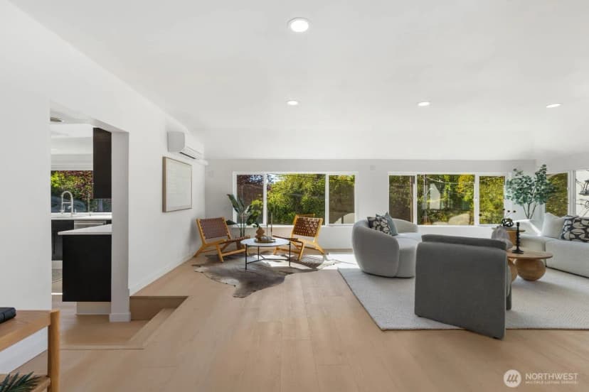 Property photo for 1510 Bradner Place S, Seattle photo 11