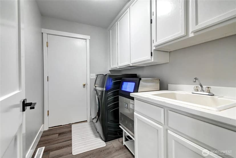 Property photo for 14918 89th Place Ne, Kenmore photo 14