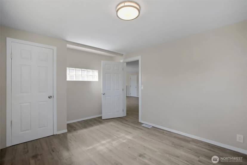 Property photo for 12715 Se Green Valley Road, Auburn photo 18