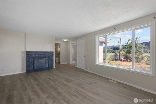 Property photo for 12715 Se Green Valley Road, Auburn photo 3