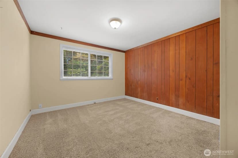 Property photo for 824 Ne 194th Street, Shoreline photo 11