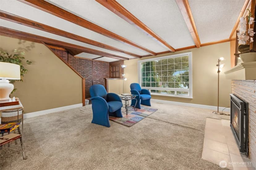 Property photo for 824 Ne 194th Street, Shoreline photo 5
