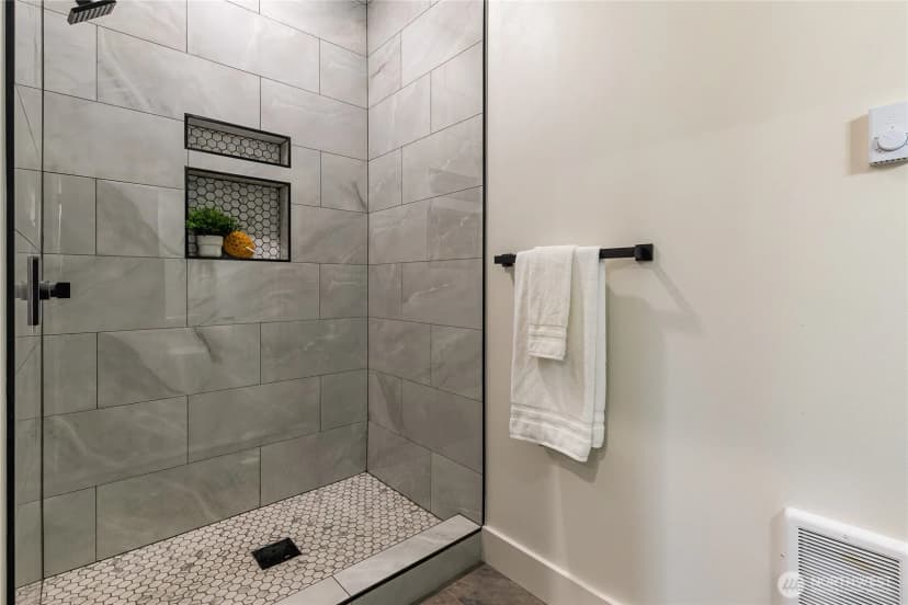 Property photo for 647 Rainbow Drive, Sedro Woolley photo 38
