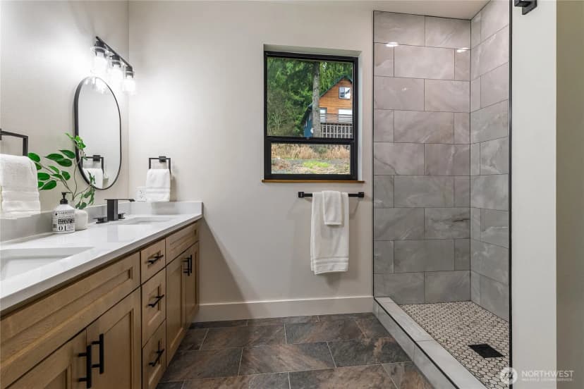 Property photo for 647 Rainbow Drive, Sedro Woolley photo 31