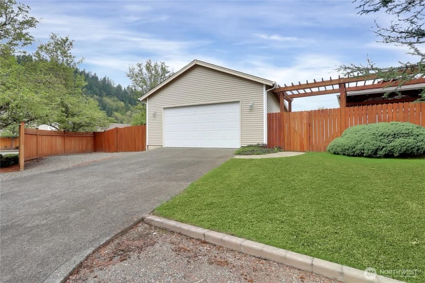 Property photo for 13714 143rd Avenue E, Orting photo 34