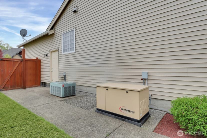 Property photo for 13714 143rd Avenue E, Orting photo 32