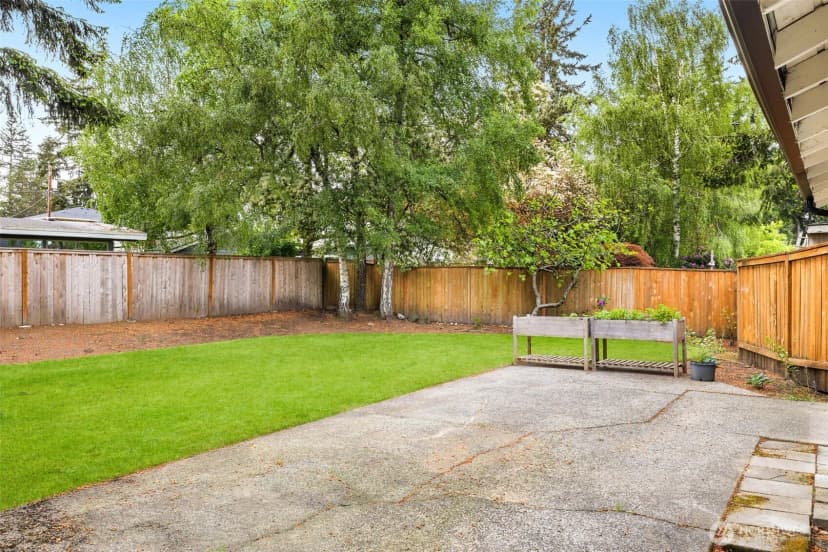 Property photo for 627 166th Avenue Ne, Bellevue photo 23