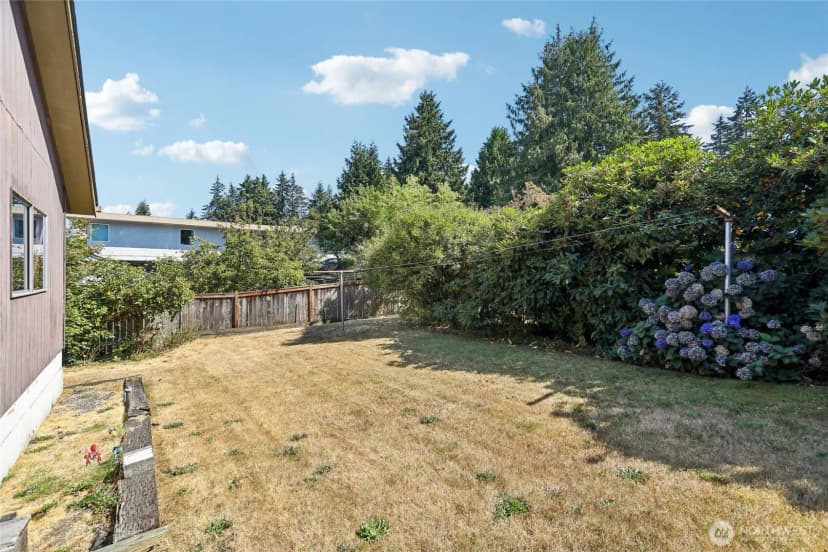 Property photo for 13004 Ambaum Boulevard Sw, Burien photo 31