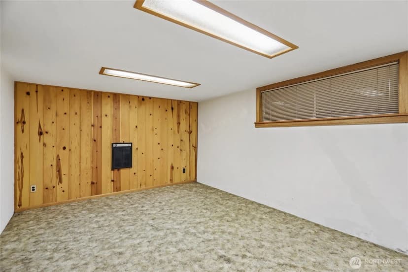 Property photo for 13004 Ambaum Boulevard Sw, Burien photo 28