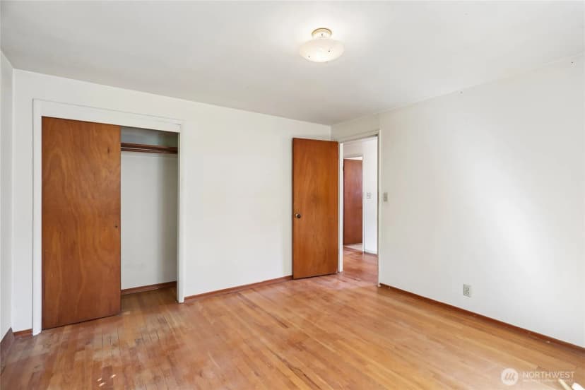 Property photo for 13004 Ambaum Boulevard Sw, Burien photo 16