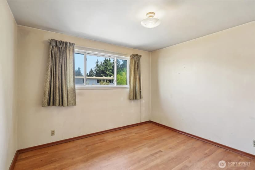 Property photo for 13004 Ambaum Boulevard Sw, Burien photo 17