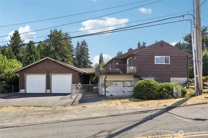 Property photo for 13004 Ambaum Boulevard Sw, Burien photo 33