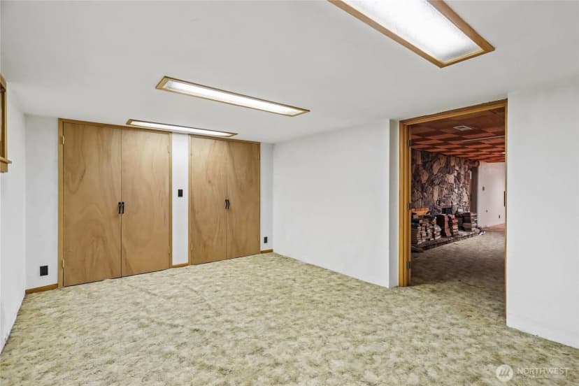 Property photo for 13004 Ambaum Boulevard Sw, Burien photo 27