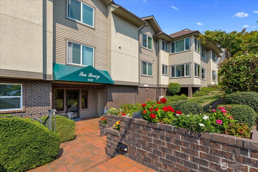 Property photo for 633 Main Street #104, Edmonds photo 3