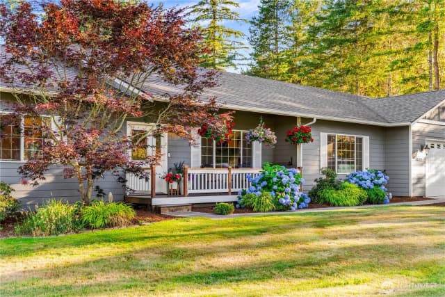 Property photo for 8522 Charmont Lane Sw, Olympia photo 2