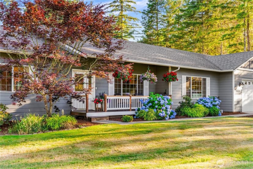 Property photo for 8522 Charmont Lane Sw, Olympia photo 2