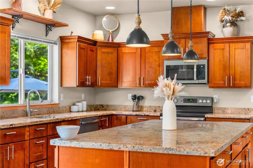 Property photo for 8522 Charmont Lane Sw, Olympia photo 11