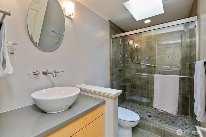 Property photo for 15865 Northup Way #41, Bellevue photo 30