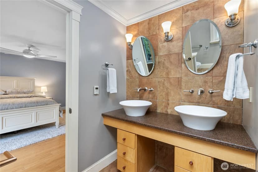 Property photo for 15865 Northup Way #41, Bellevue photo 25