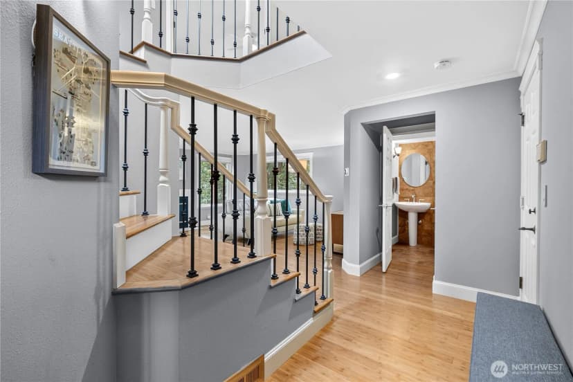 Property photo for 15865 Northup Way #41, Bellevue photo 9