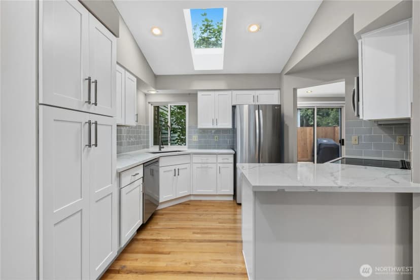 Property photo for 15865 Northup Way #41, Bellevue photo 17
