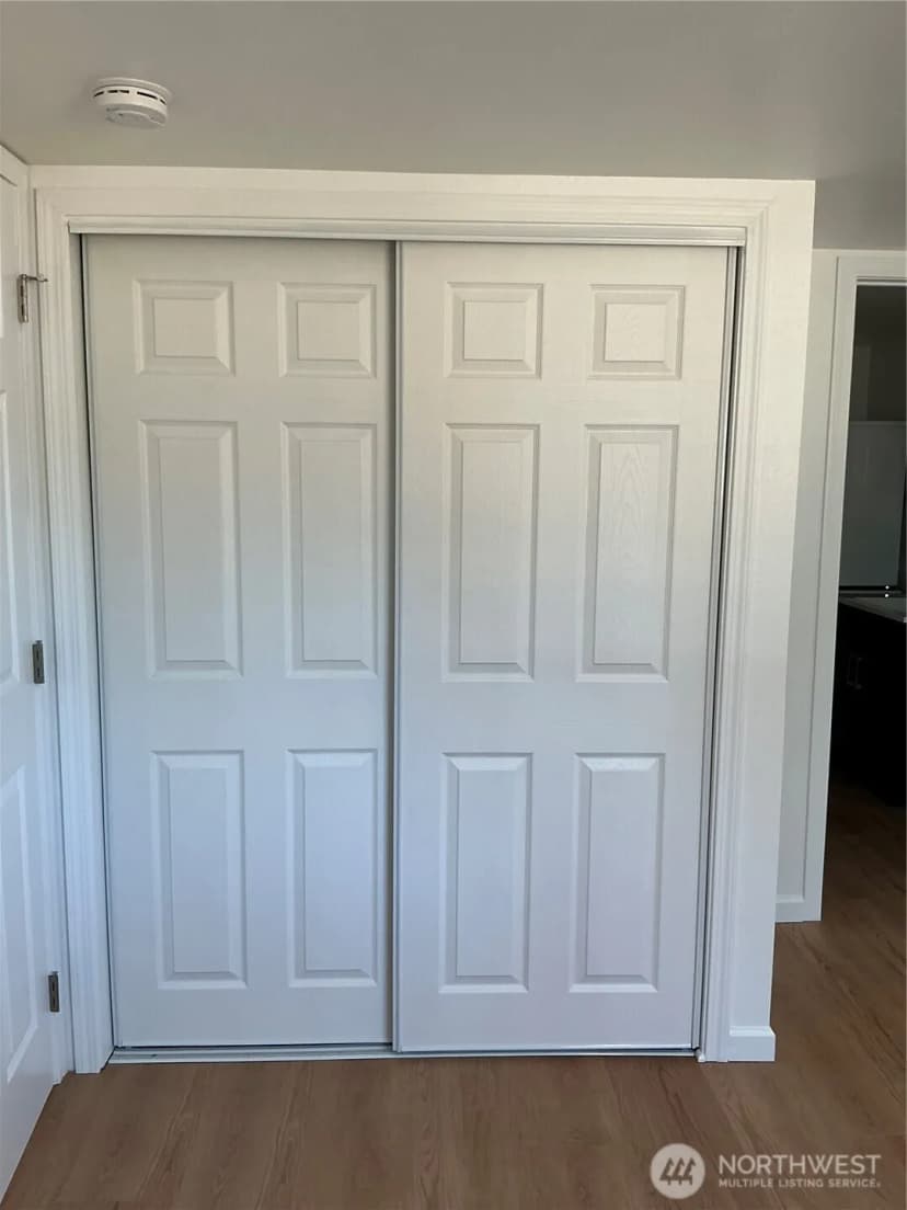 Property photo for 325 Hawthorne Street, Burlington photo 15