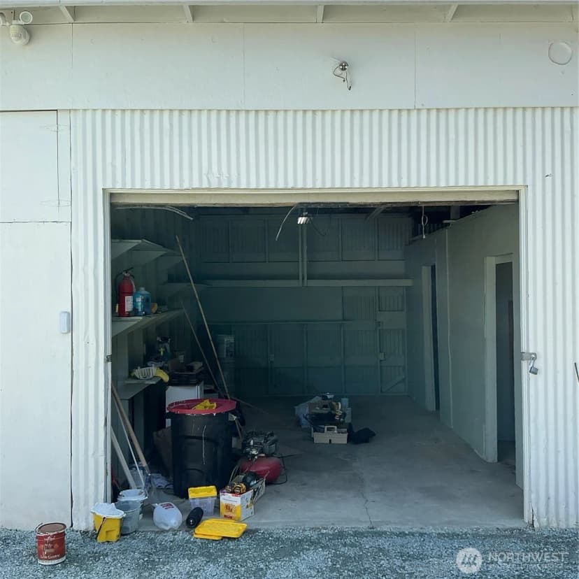 Property photo for 325 Hawthorne Street, Burlington photo 29