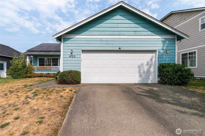 Property photo for 1425 Spruce Street, Lynden