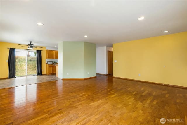 Property photo for 1425 Spruce Street, Lynden photo 4