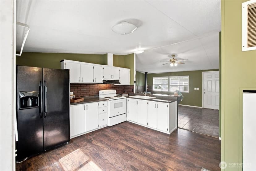 Property photo for 11509 20th Avenue Ct E #32, Tacoma photo 5