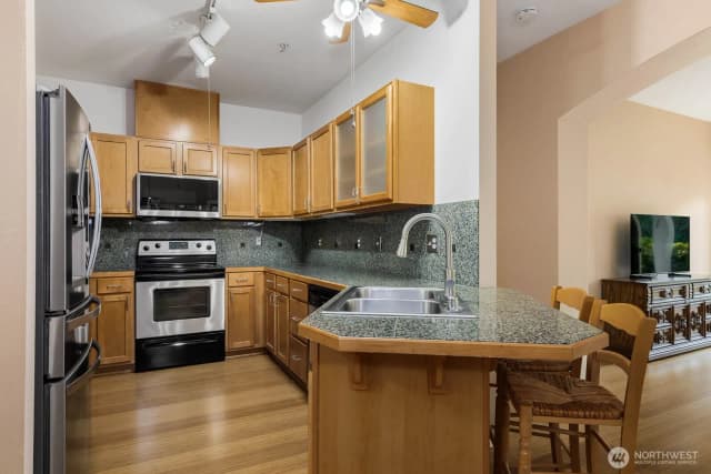 Property photo for 14335 Simonds Rd Ne #a102, Kirkland photo 4