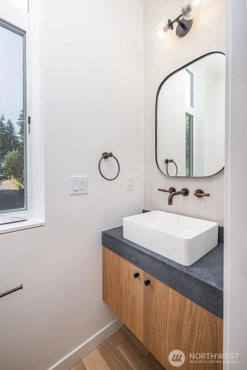 Property photo for 12056 20th Avenue Ne, Seattle photo 10
