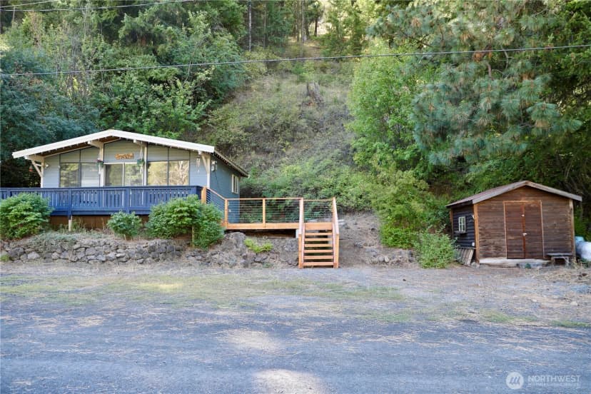 Property photo for 230 Pine Cliffs Drive, Naches photo 2