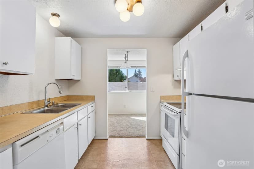 Property photo for 4904 81st Place Sw #206, Mukilteo photo 10