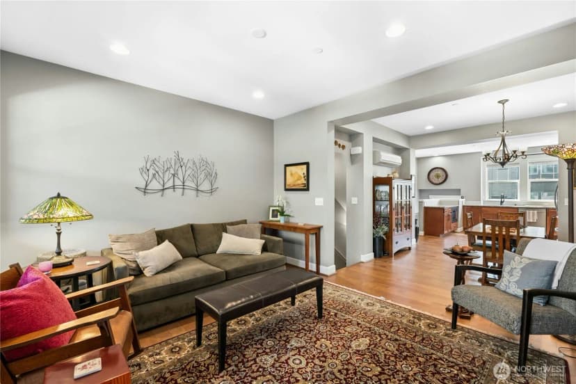 Property photo for 1340 Brooklyn Walk Ne, Issaquah photo 5